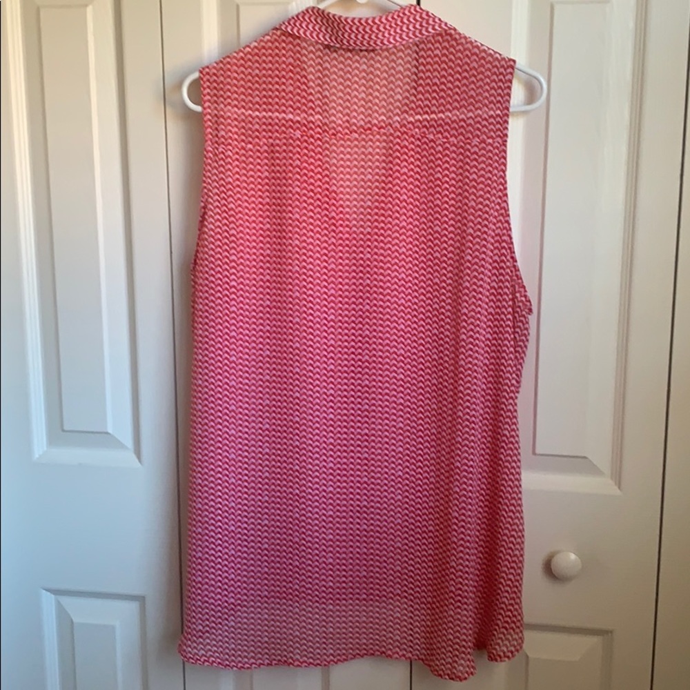 Red& White Chevron Tank - Picture 2 of 4